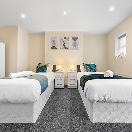 Elegant & Spacious 2Br London Hideaway- King Bed, Sleeps 6 - Parking- Instant Book- 20 Percent Off Limited Time! Barnet Dış mekan fotoğraf